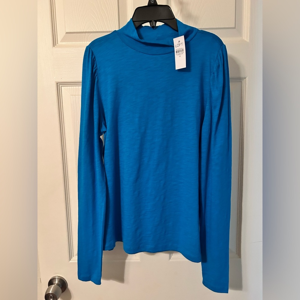 ‼️SOLD‼️ 🩵Puff Sleeve Mock Neck Top🩵